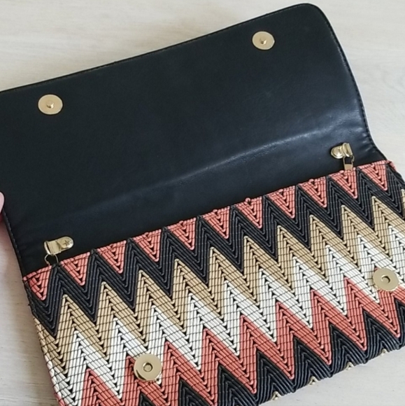 Crossbody Purse - Picture 4 of 7